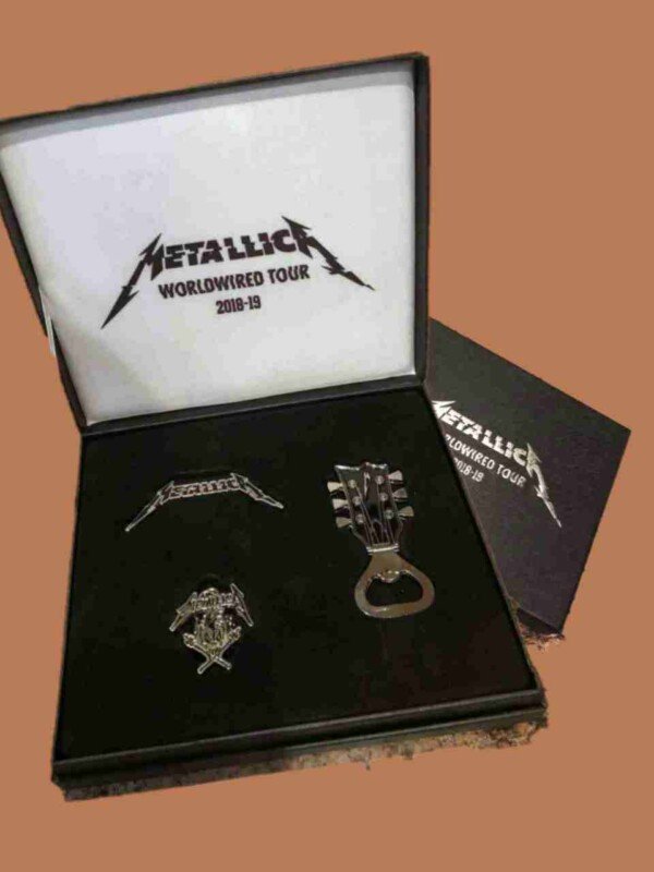 Metallica 2018 VIP Gift Box - Bottle Opener, Pendant, Necklace